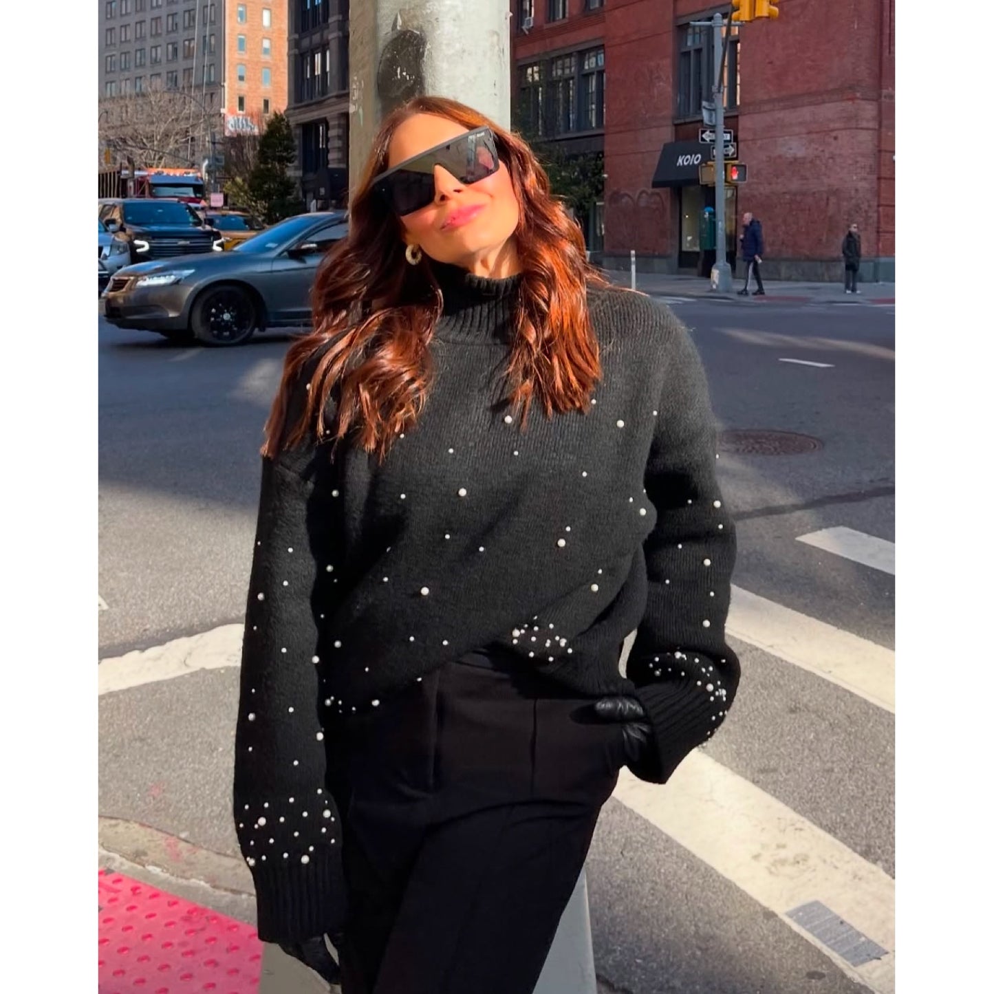 Sweater Cuello Alto Recamado en Perlas