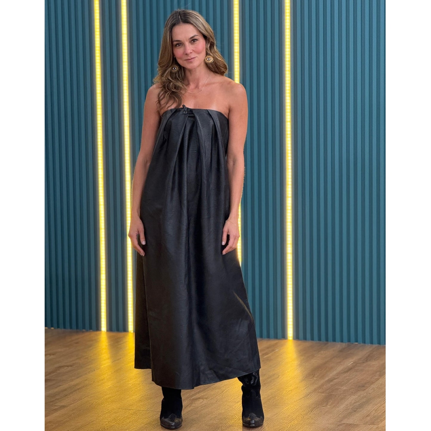 Vestido Midi con Pinzas en Cuero