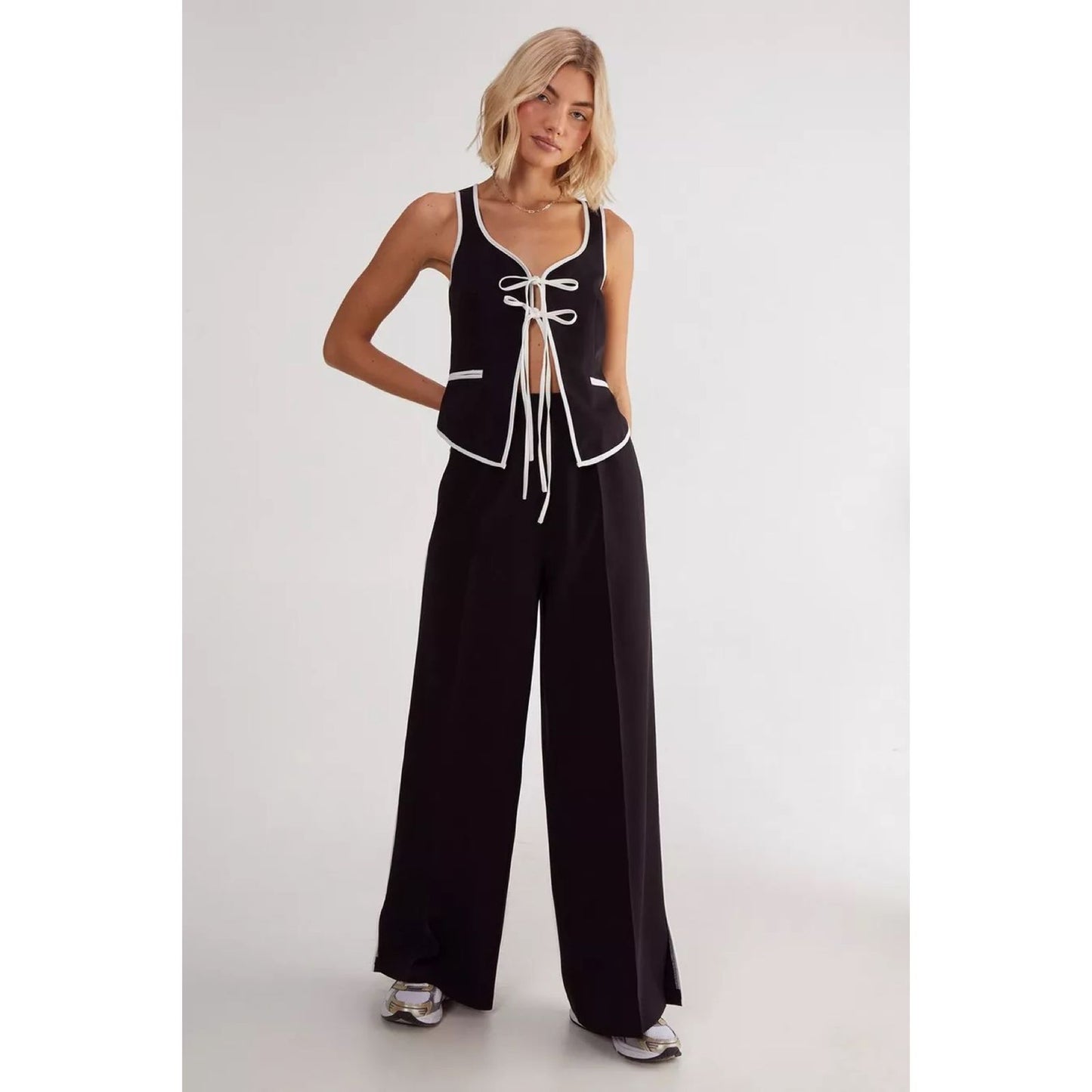 Set Top Tipo Chaleco con Lazos y Pantalón Mc