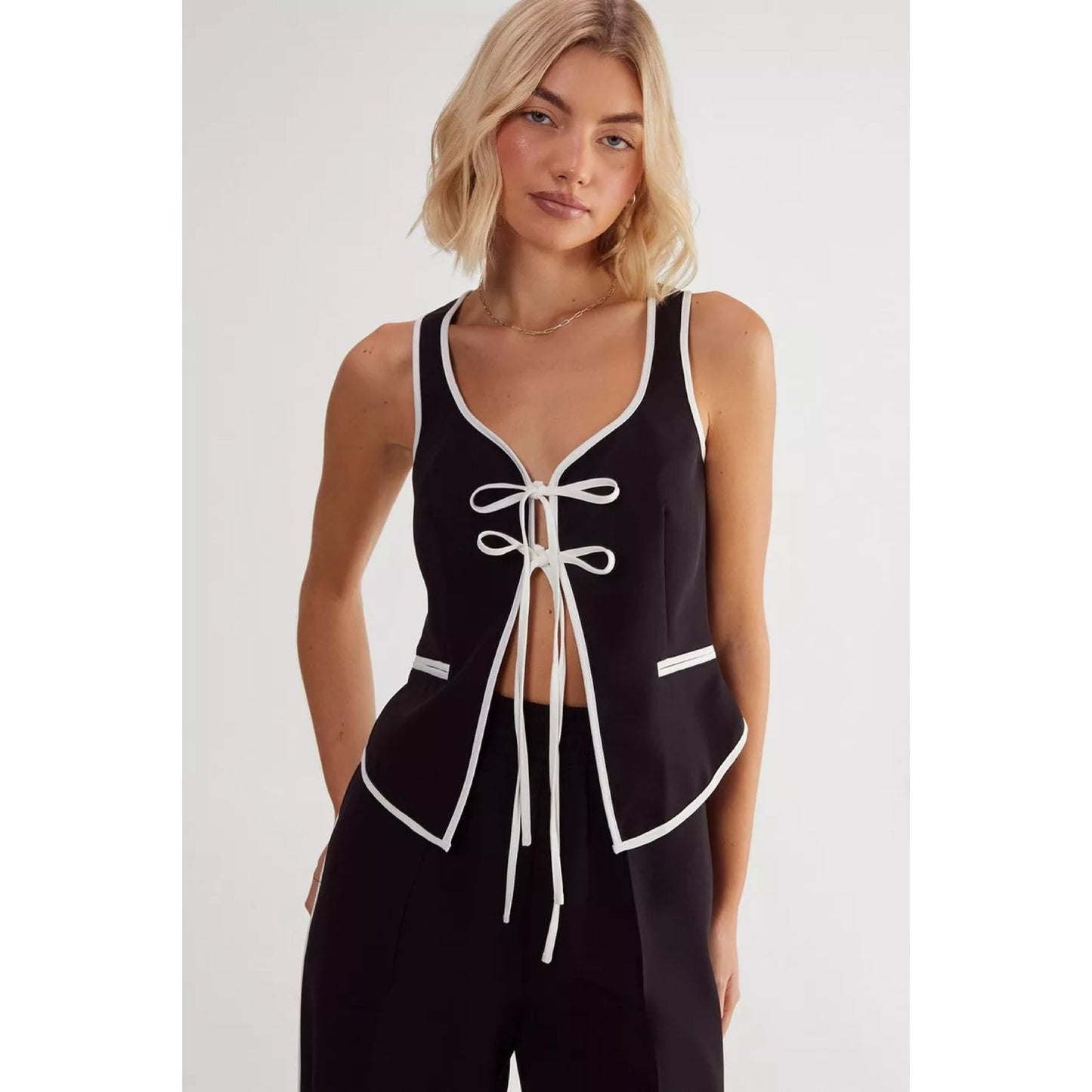 Set Top Tipo Chaleco con Lazos y Pantalón