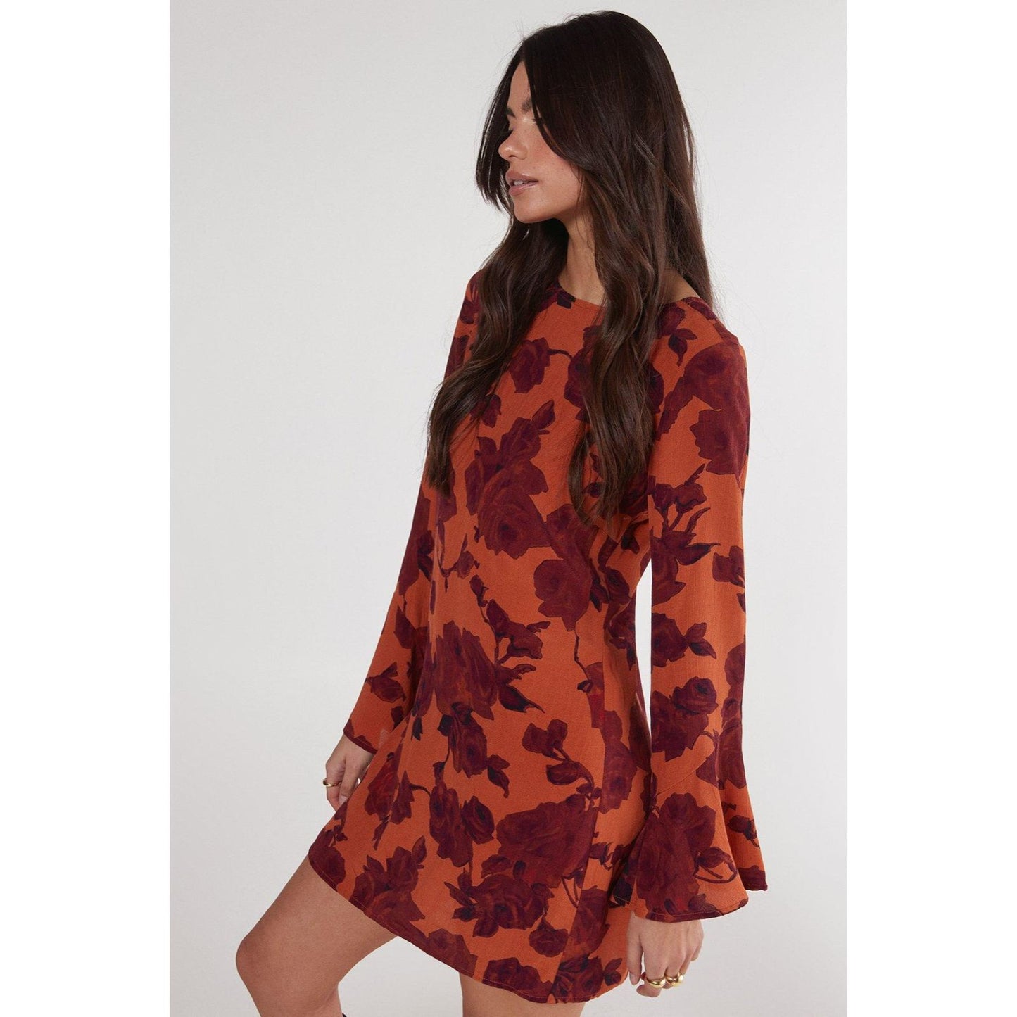 Vestido Floral con Manga Larga