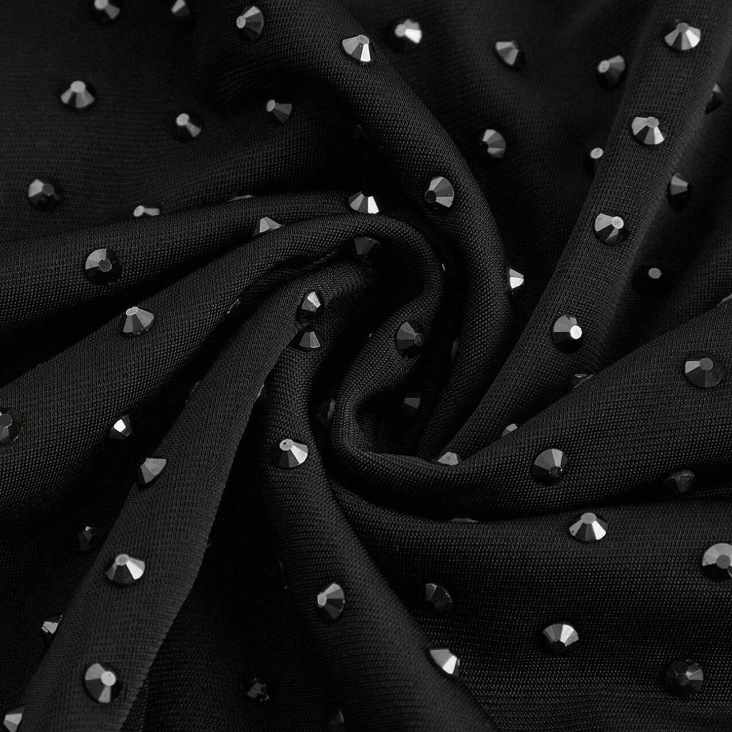 Vestido Cuello Alto con Rhinestones