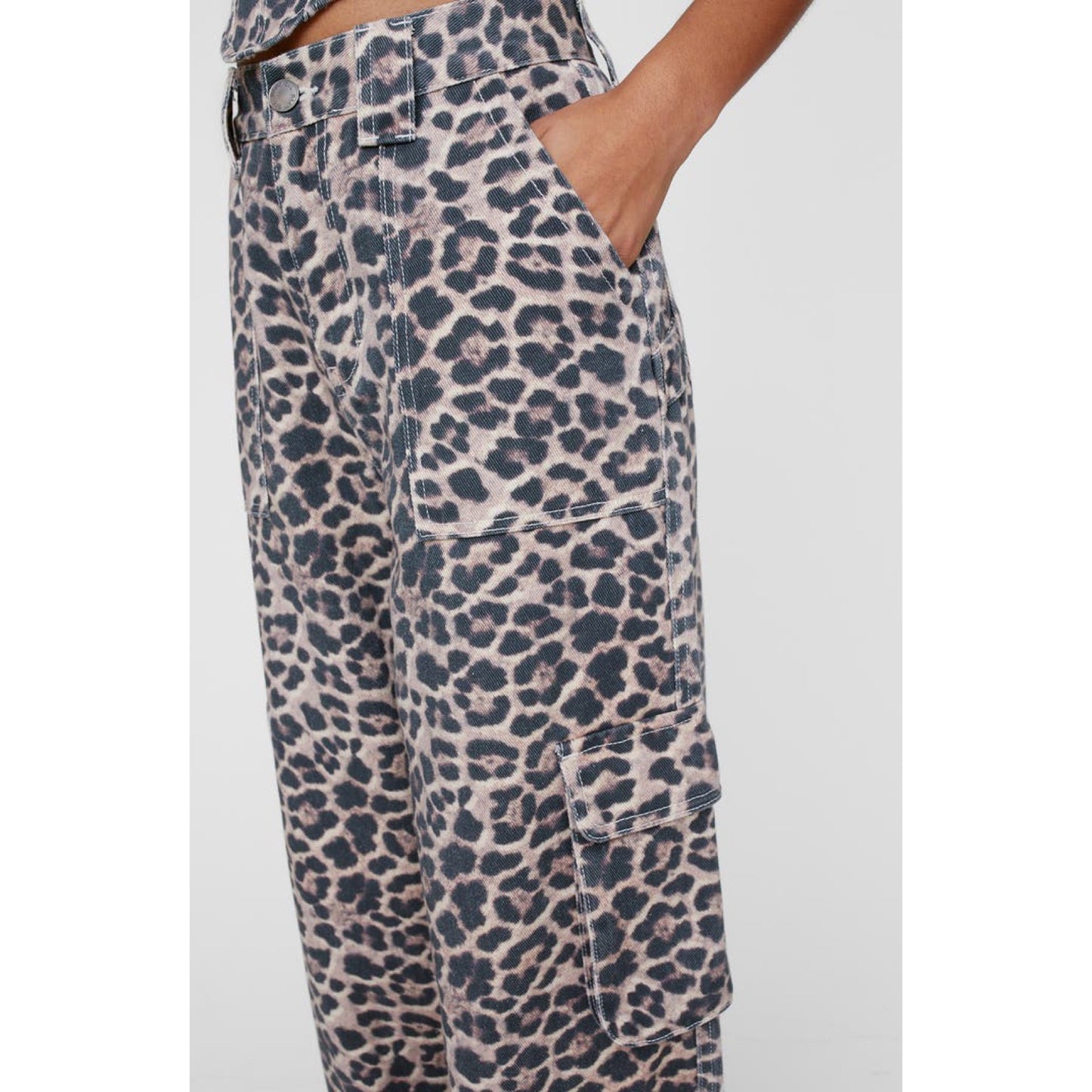 Pantalón con Estampado Animal print