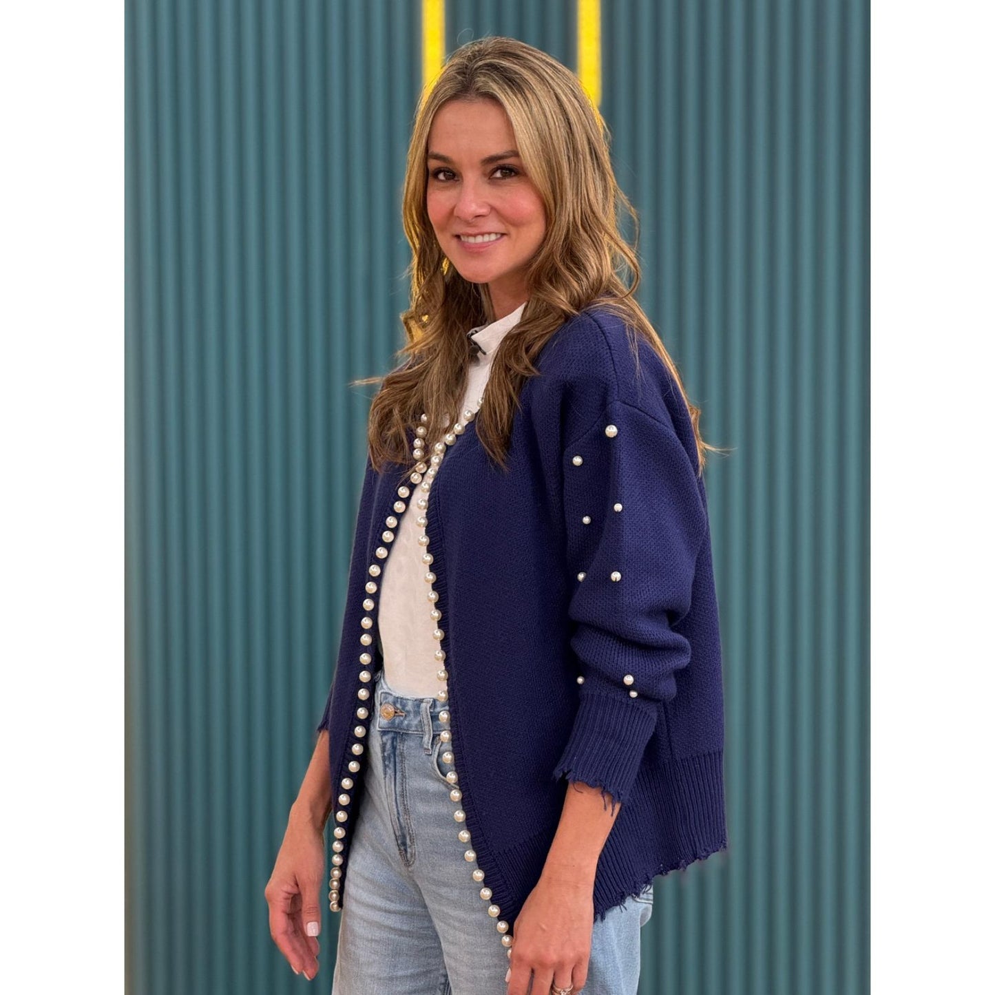 Cardigan con Apliques en Perlas