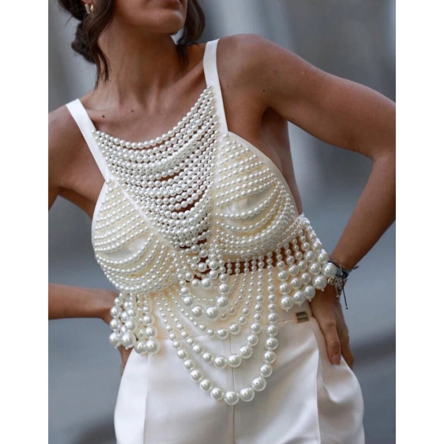 Top con Colgantes de Perlas