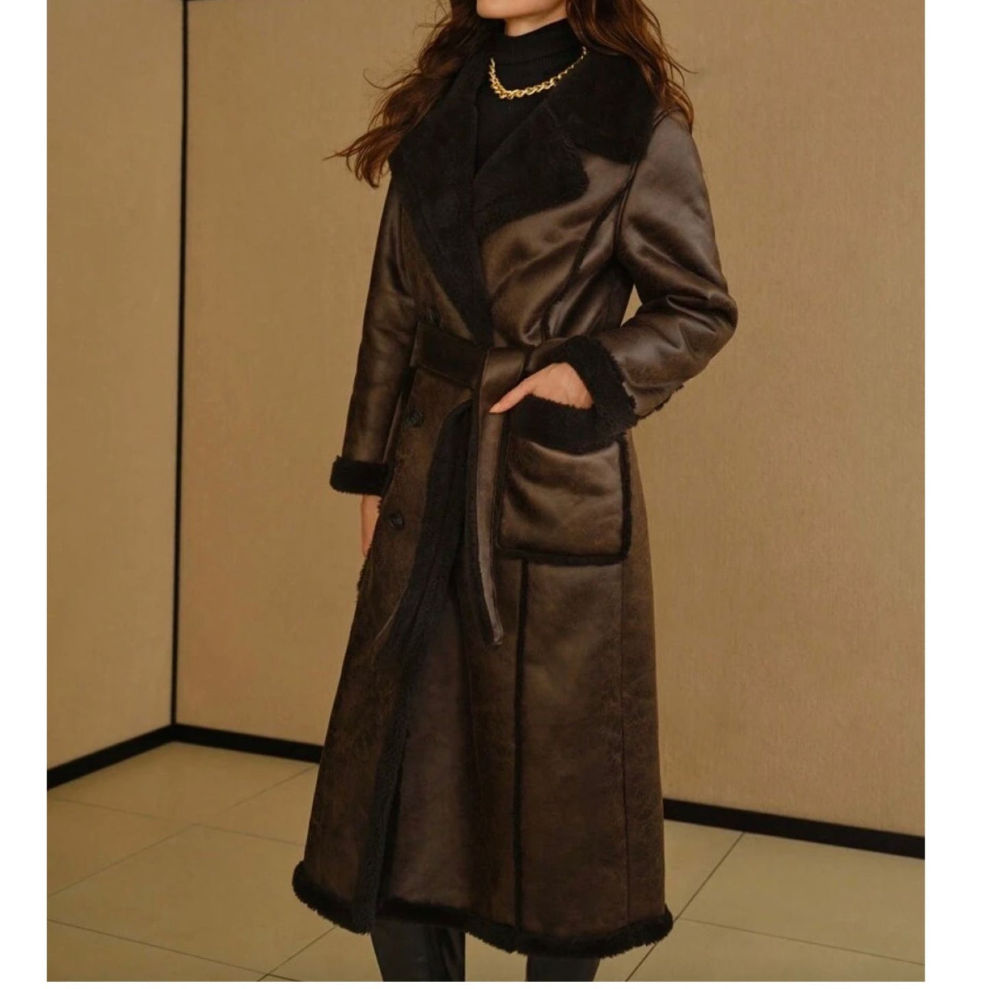 Abrigo Trench en Imitación de Cuero con Bolsillos