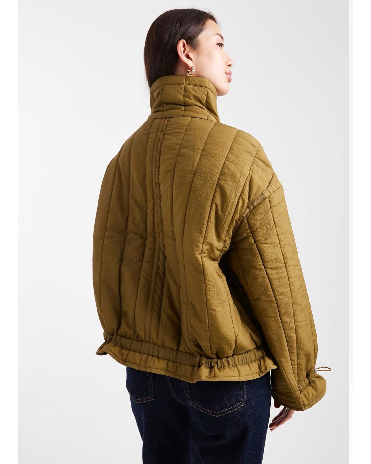 Chaqueta de Cuello Alto con Detalles Cc