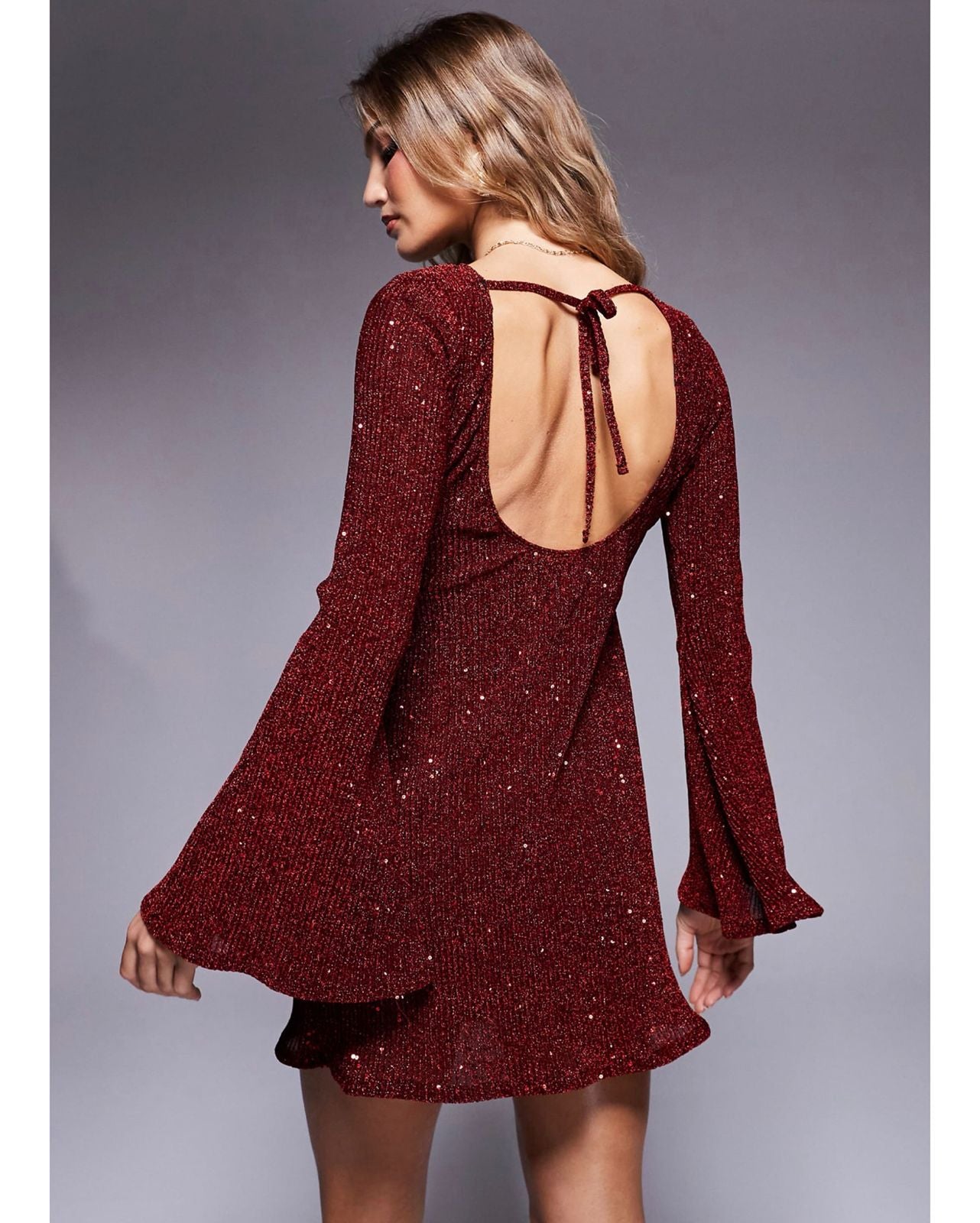 Vestido mini Brillante con Mangas Acampanadas Vm