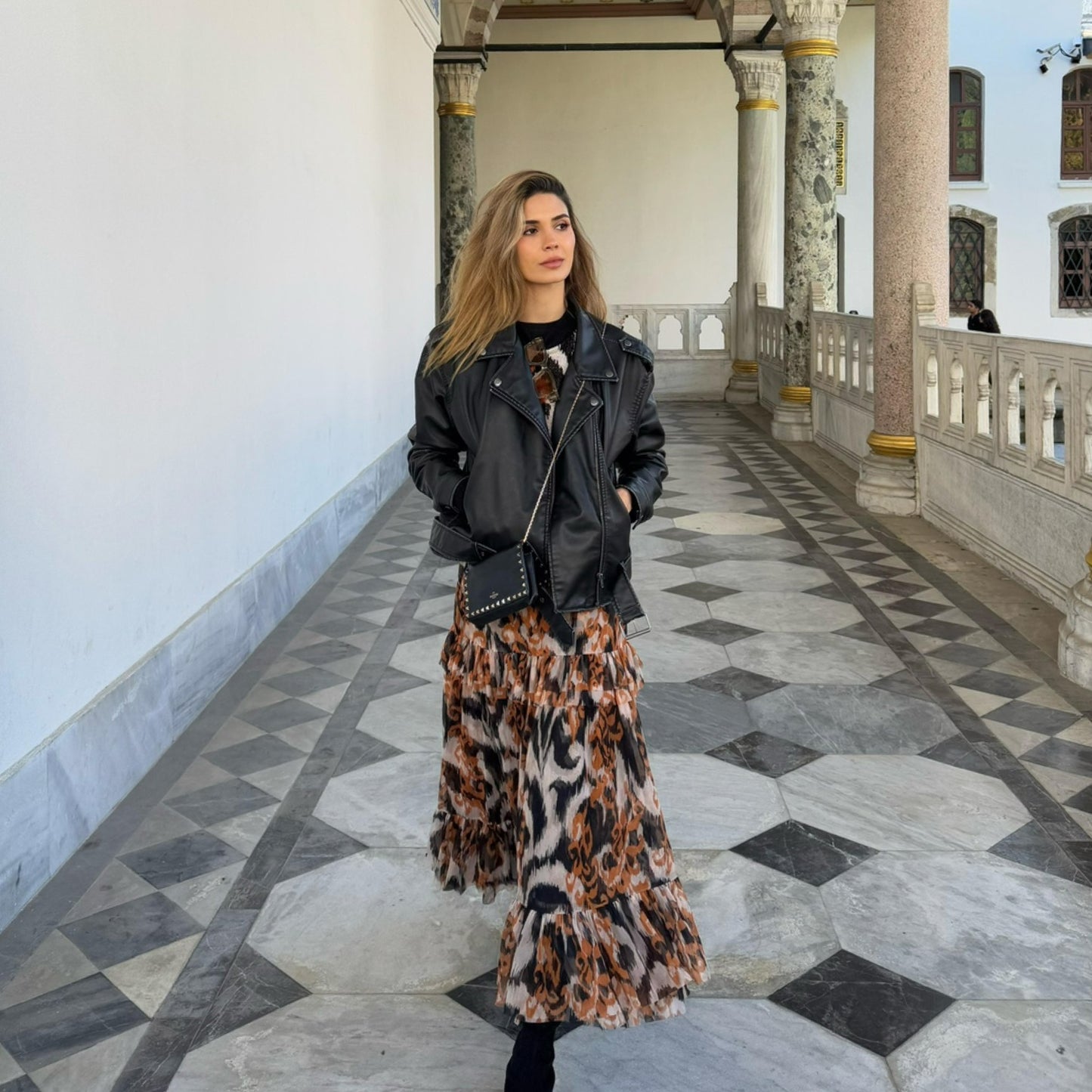 Sweater con Estampado Abstracto Gt