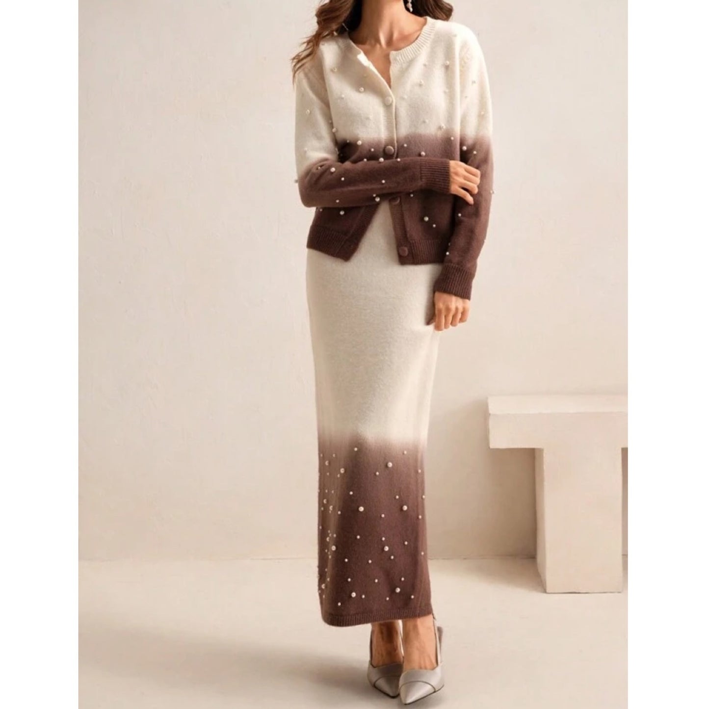 Set Cardigan y Falda Midi con Perlas