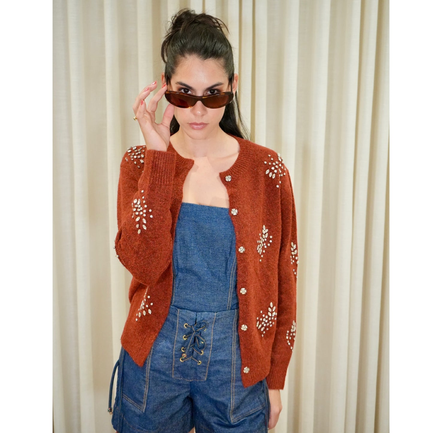 Cardigan Tejido con Apliques en Rhinestones