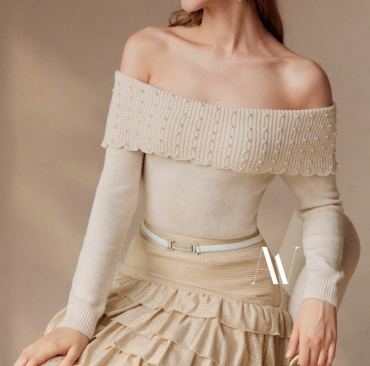 Sweater Cuello Barco Recamado con perlas