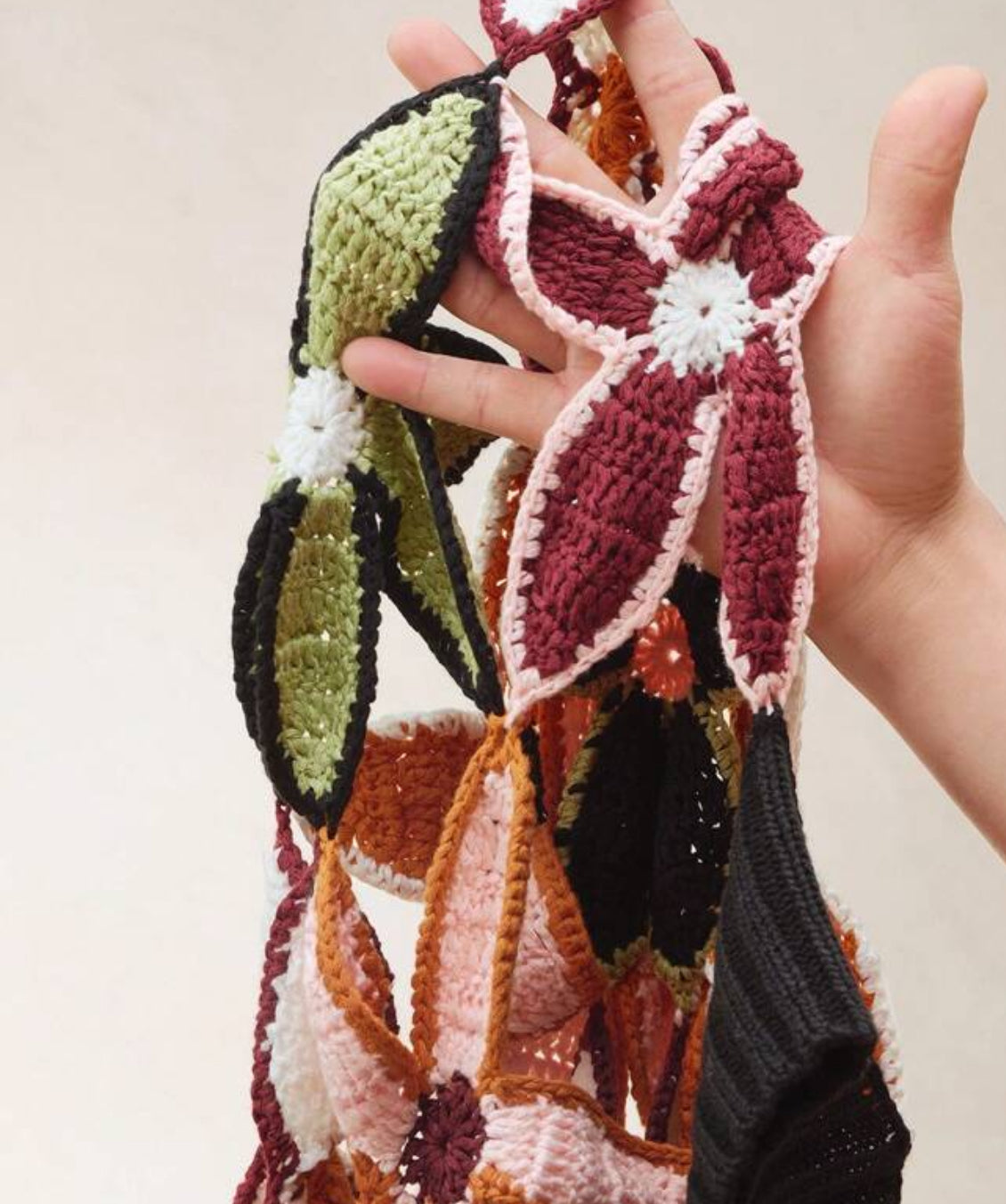 Sweater en Croche con Tejido Floral