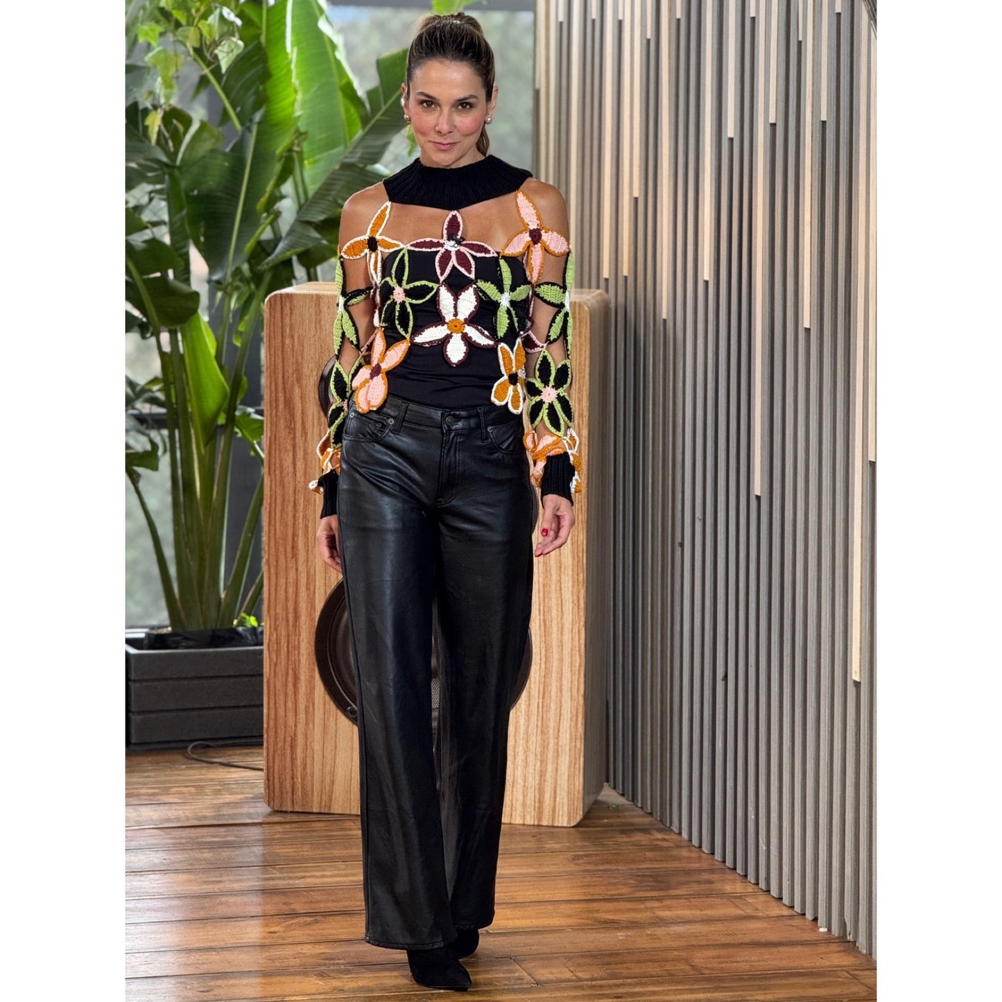 Sweater en Croche con Tejido Floral