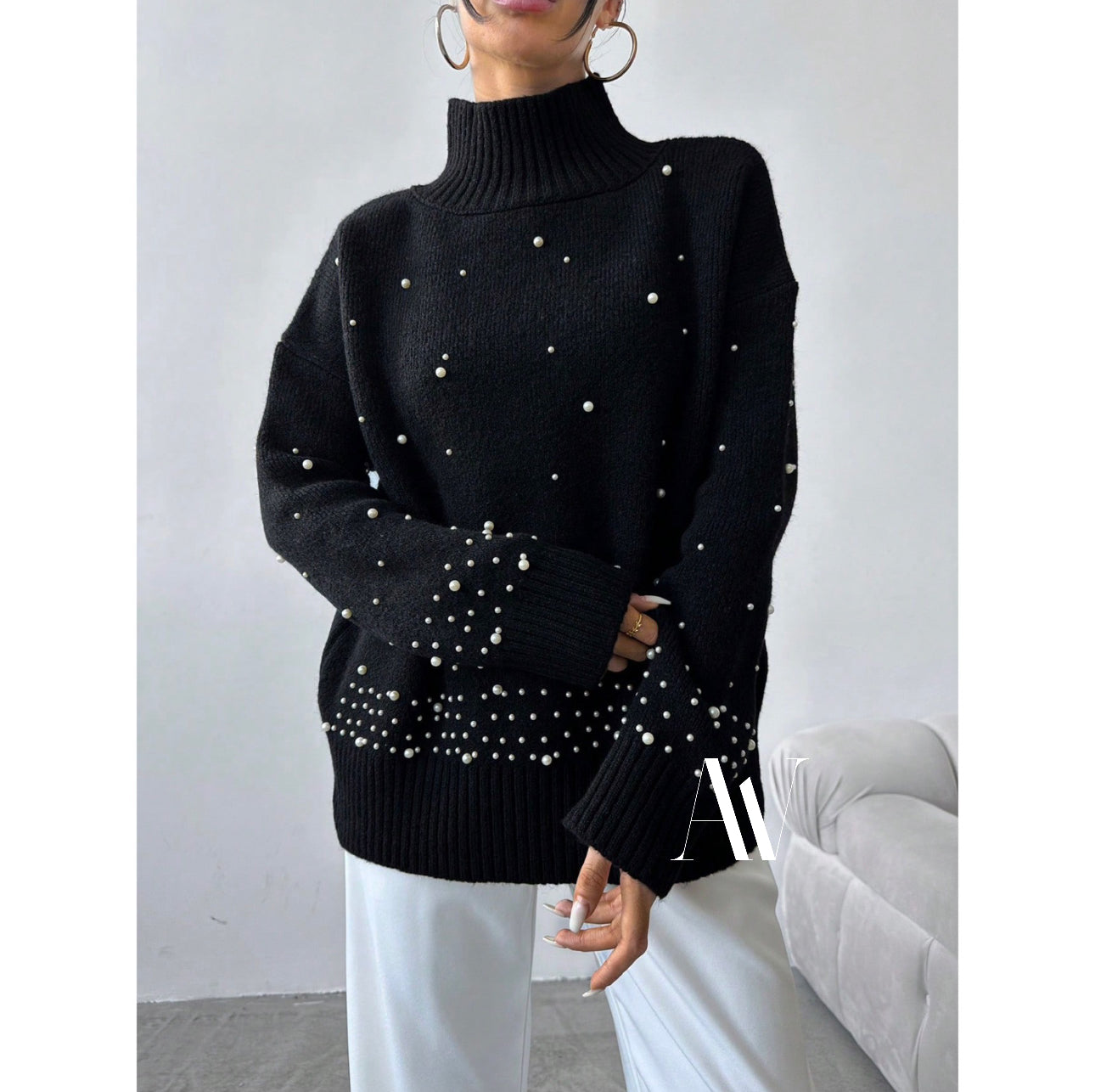 Sweater Cuello Alto Recamado en Perlas