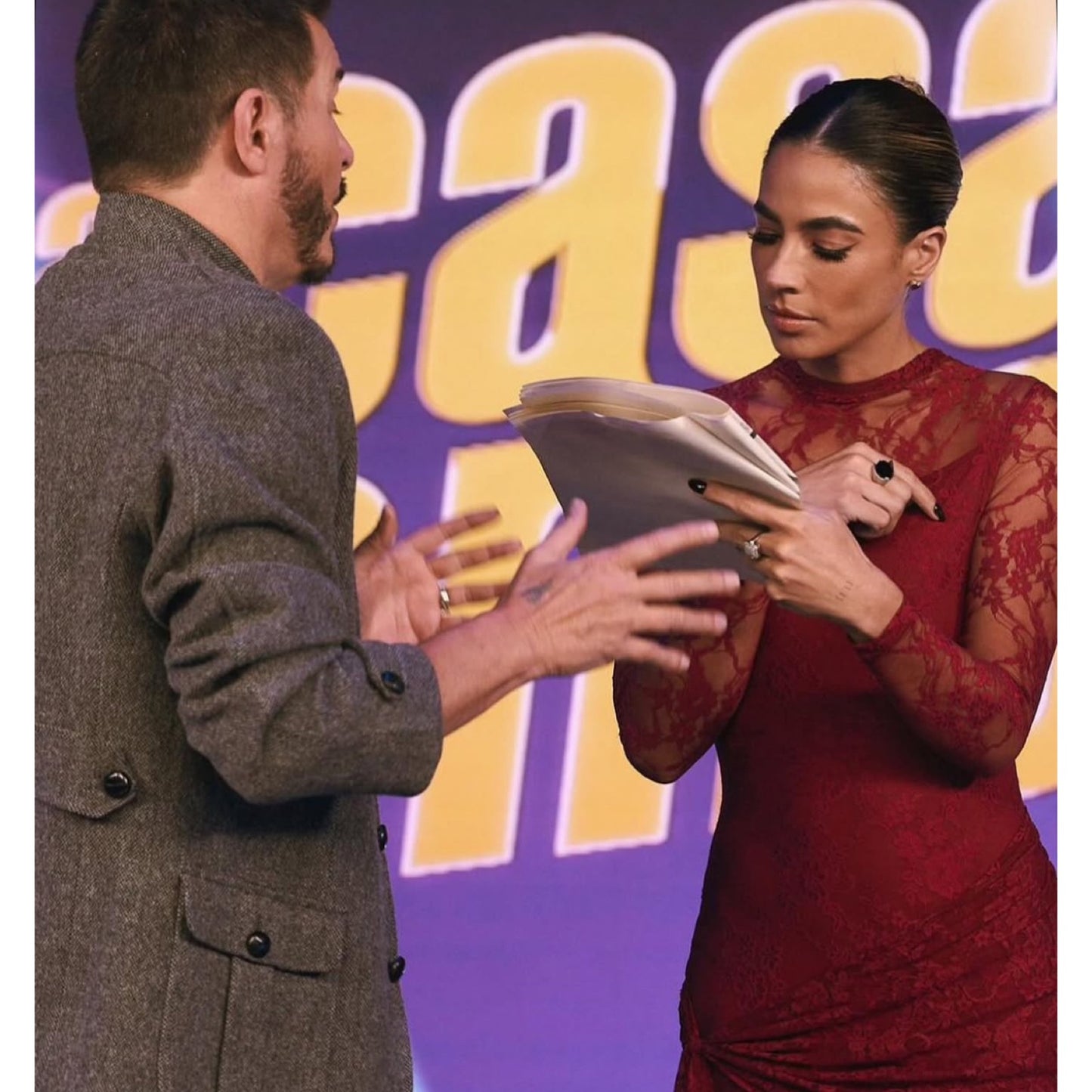 Vestido Asimétrico con Encaje Cf
