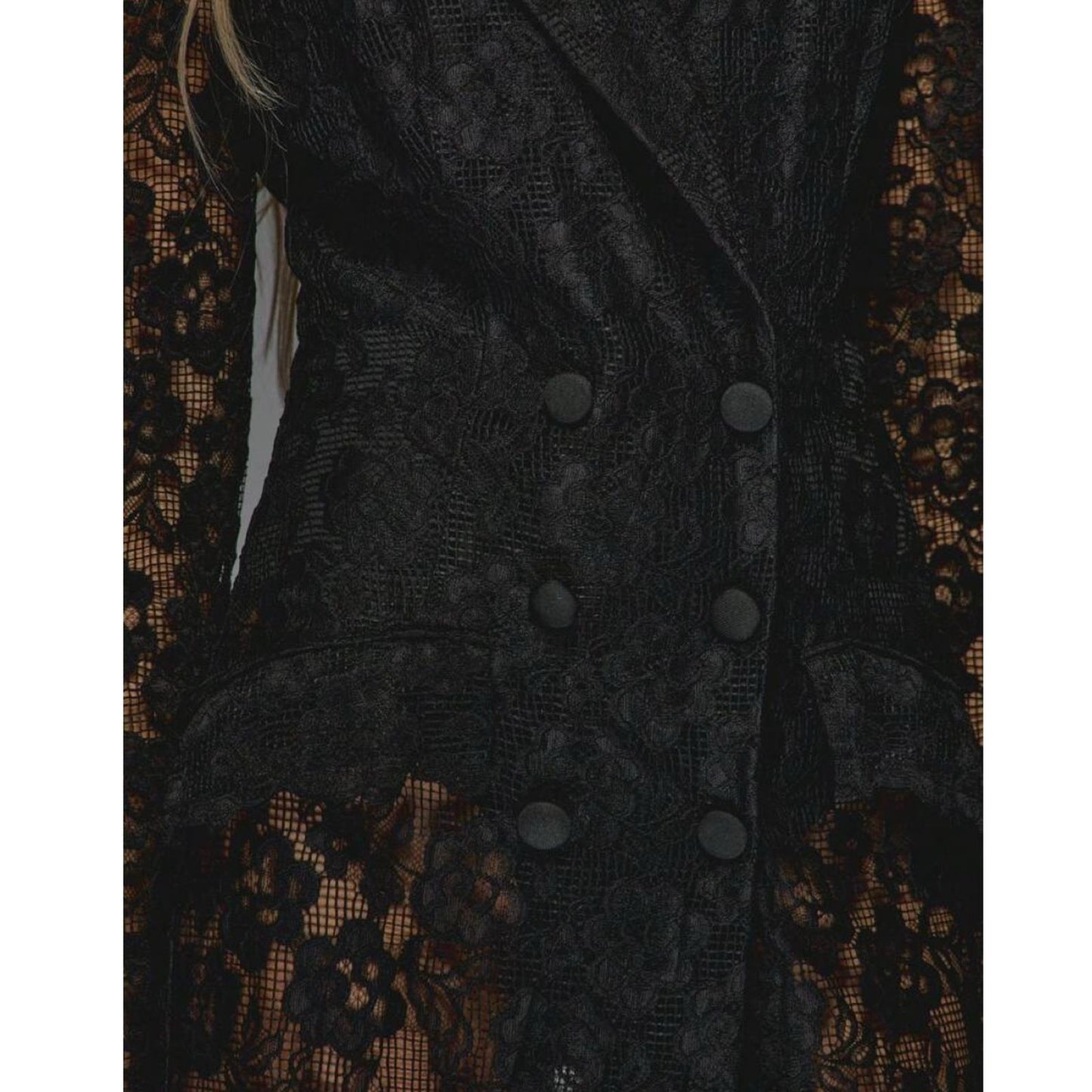 Maxi Vestido tipo Blazer de Encaje