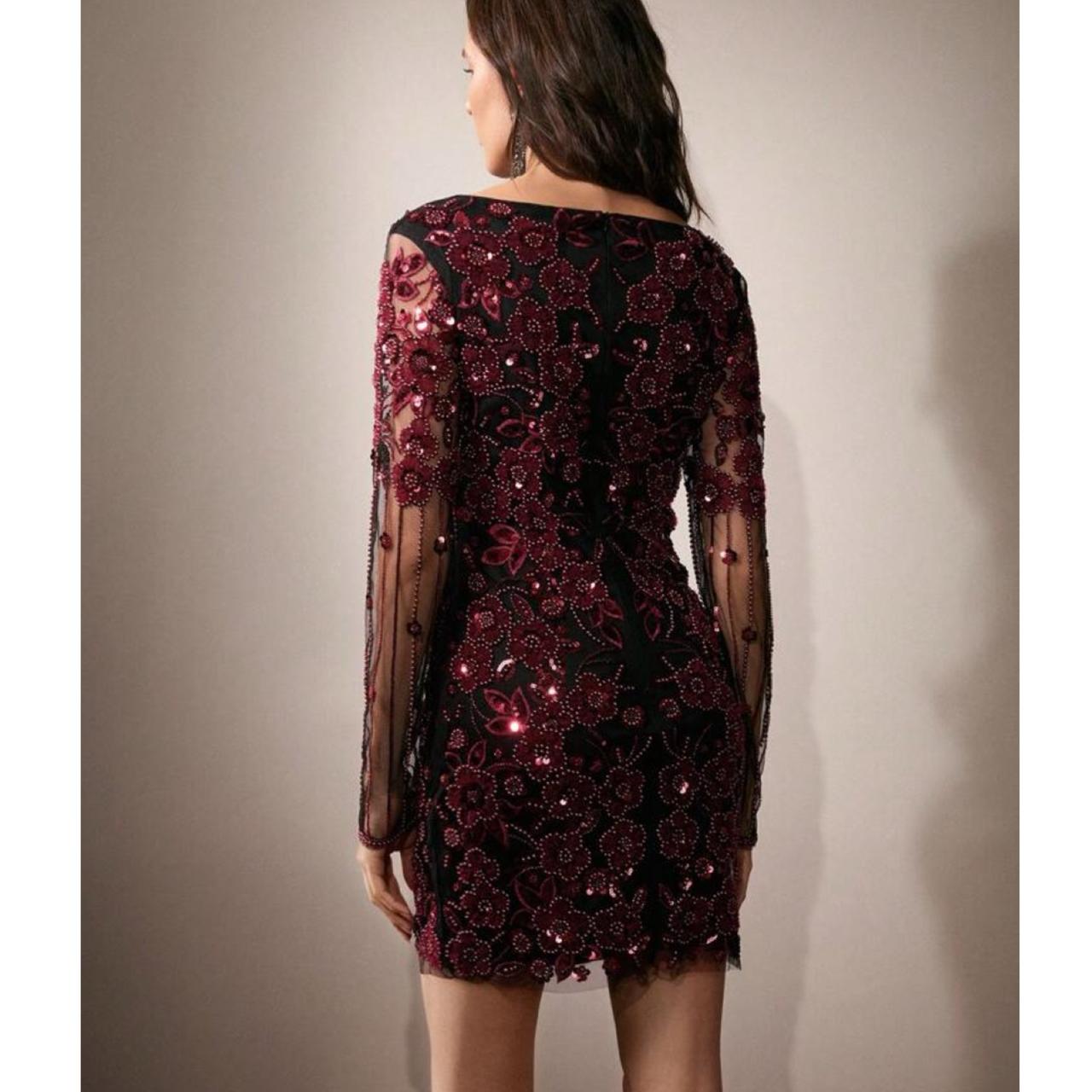 Vestido Mini Cocktail en Lentejuelas con Mangas Largas