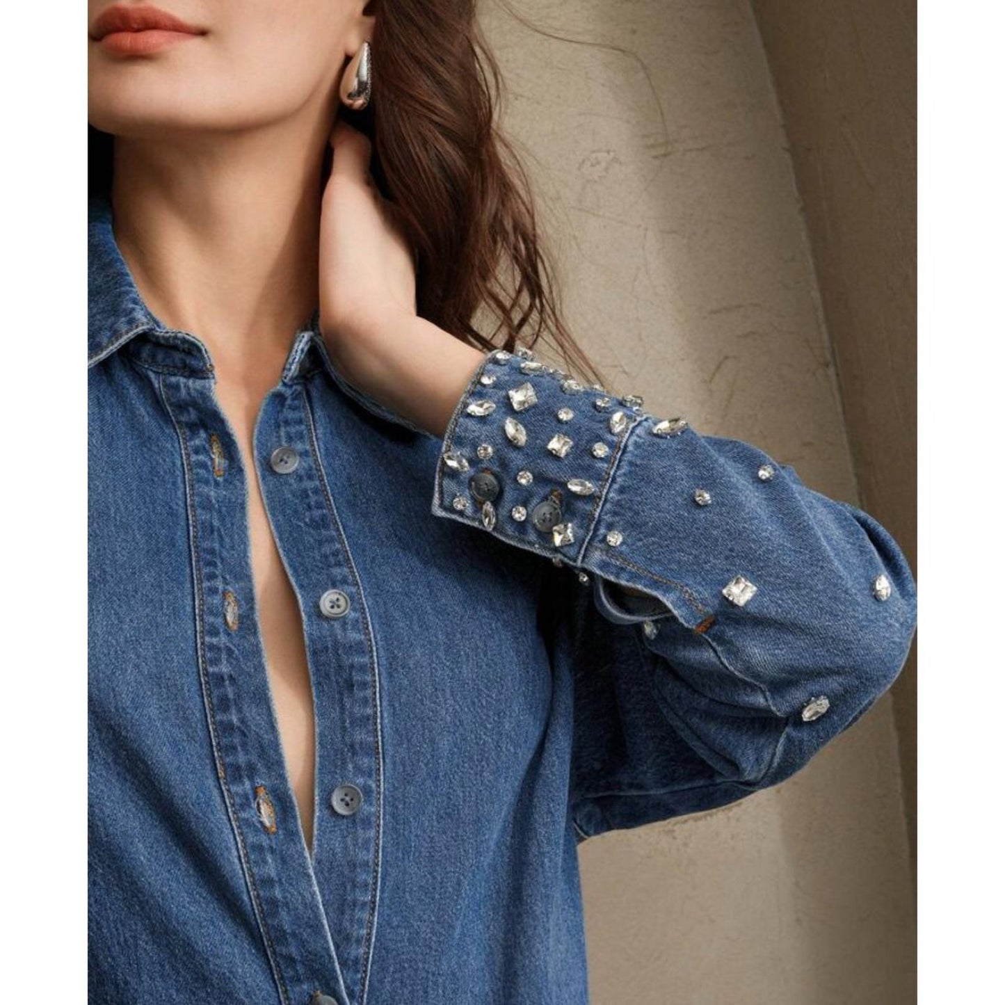 Camisa Denim con Apliques en Rhinestone