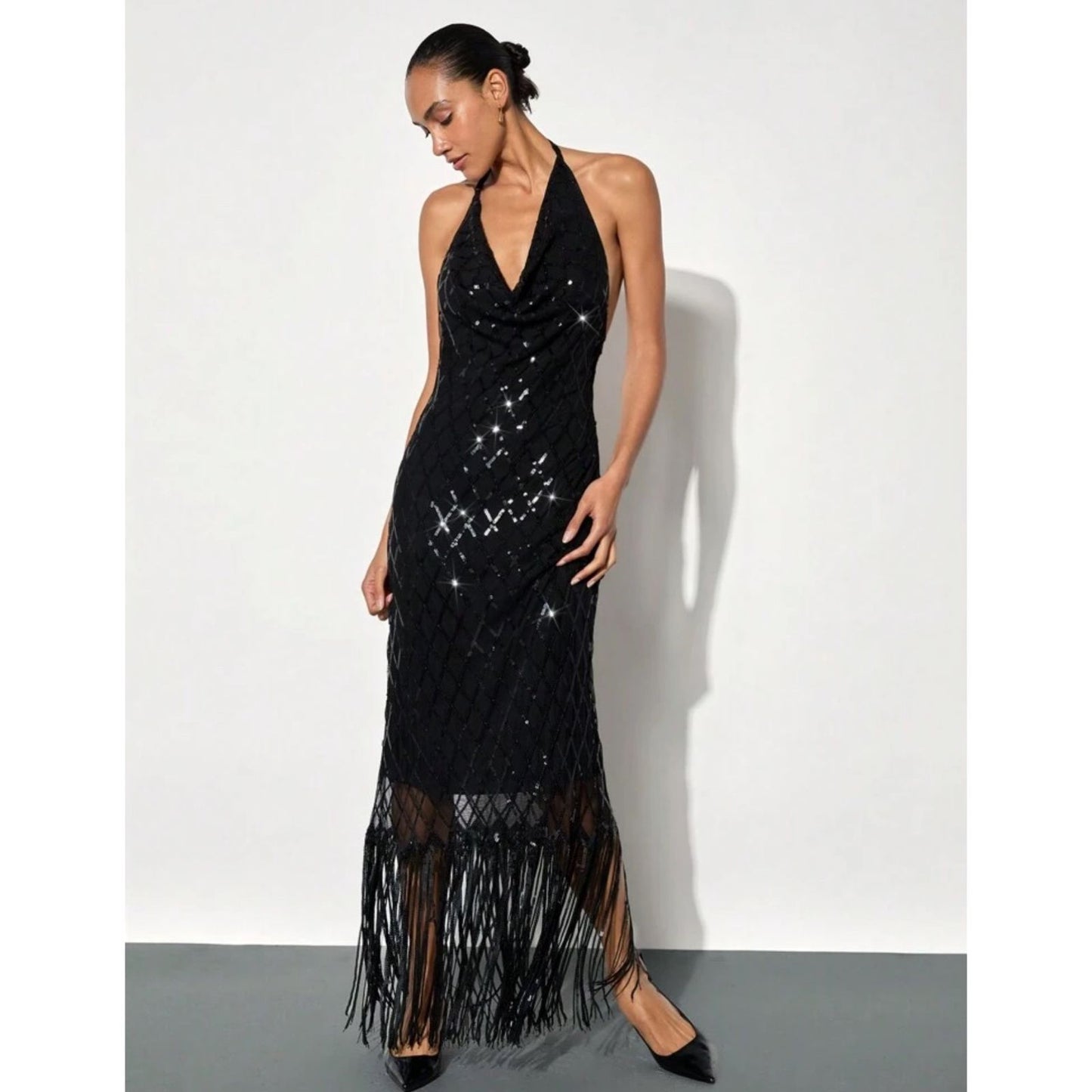 Vestido Cuello Halter en Lentejuela y Flecos