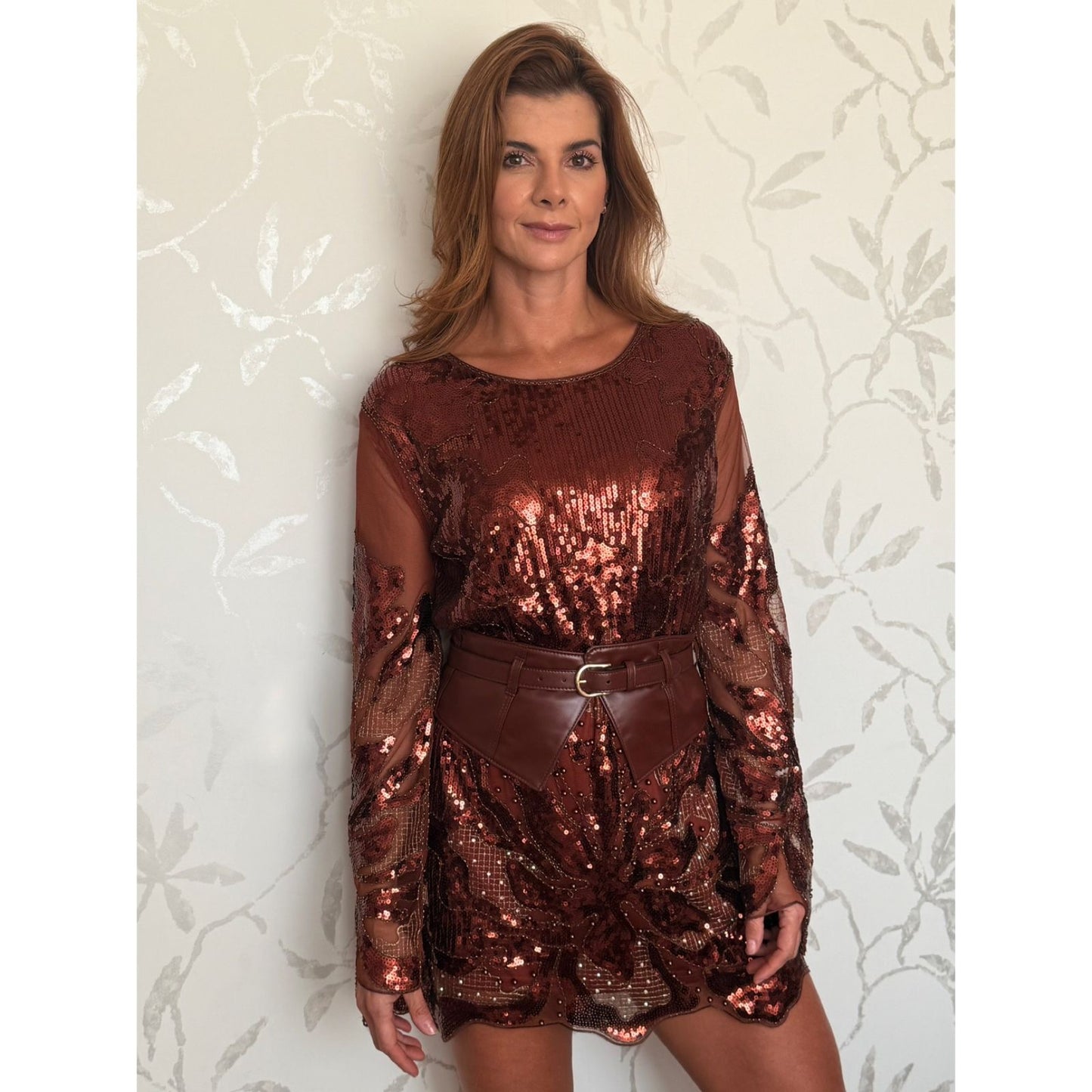 Vestido Mini Cocktail con Lentejuelas Manga Larga