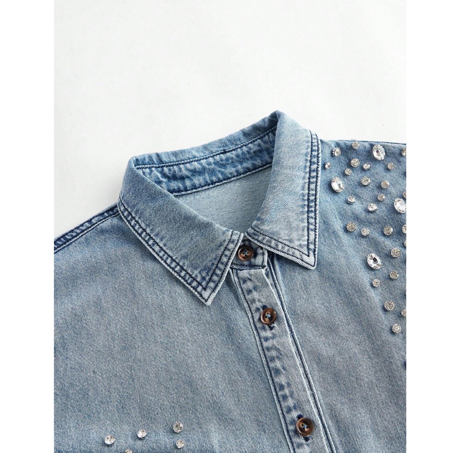 Camisa Denim con Apliques en Rhinestones