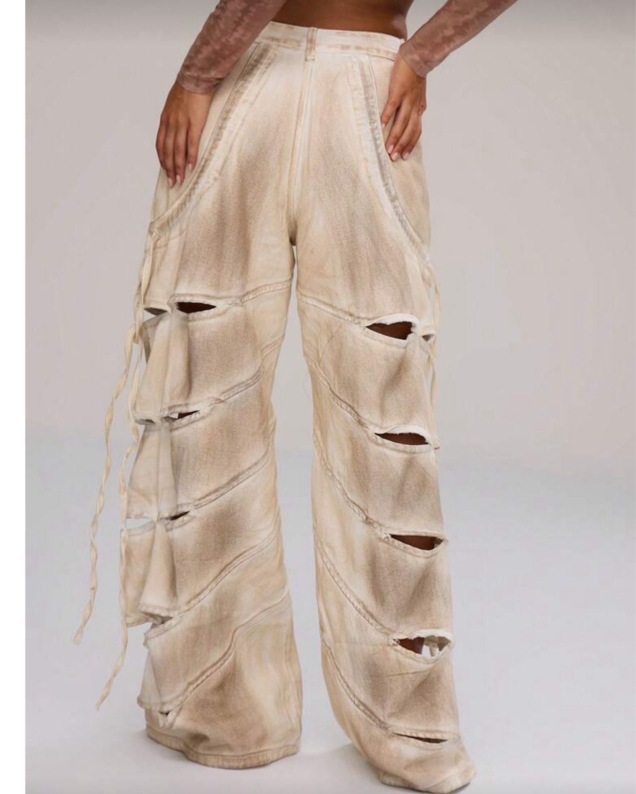 Pantalón Wide Leg con Cortes y Cordones Laterales  VM