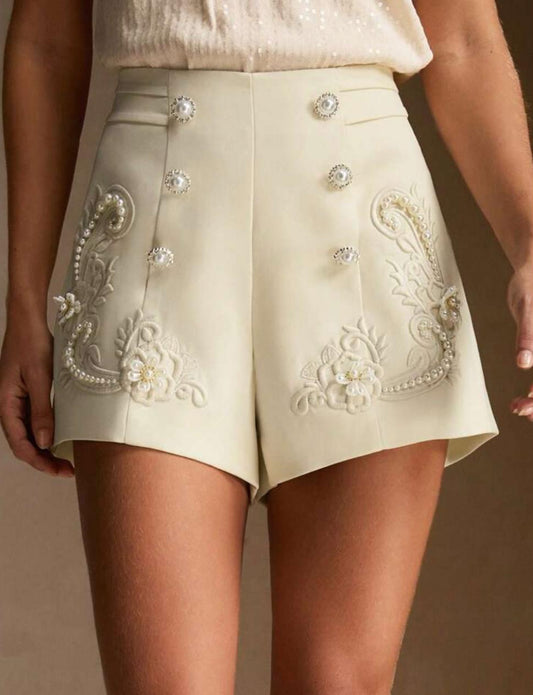Short con Apliques Florales y Perlas