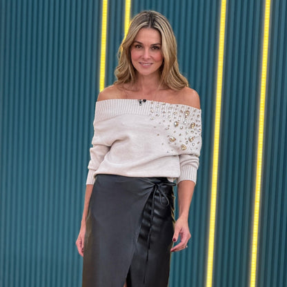 Sweater Tejido Cuello Barco con Apliques en Rhinestones