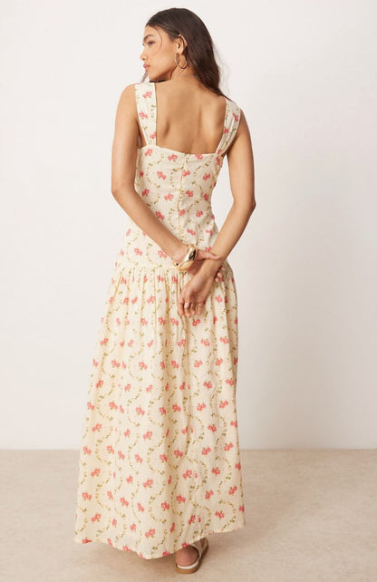 Maxi Vestido Floral con Pliegues en la Cintura
