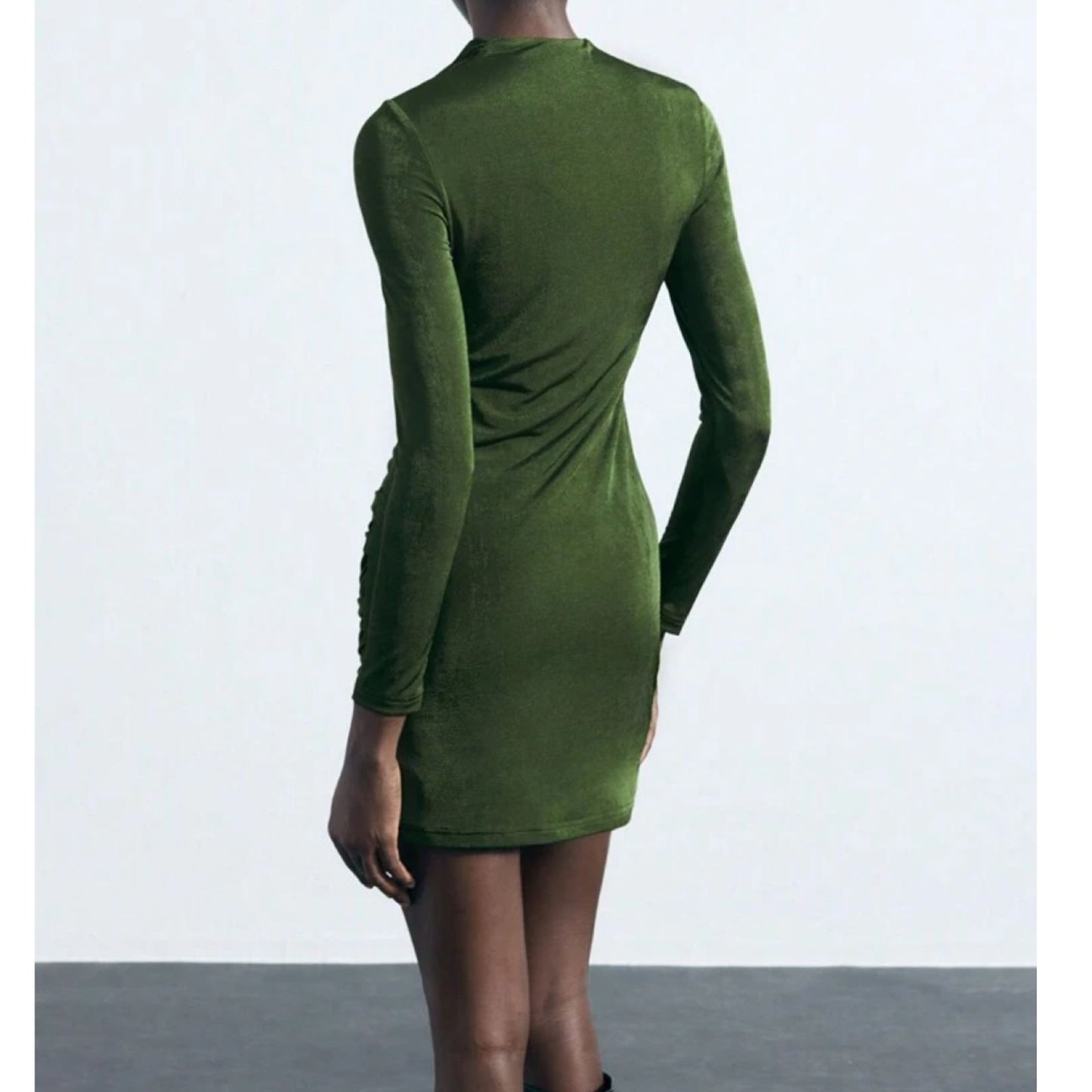 Vestido Mini Ceñido al Cuerpo