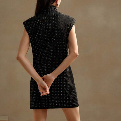 Vestido Cuello Alto con Rhinestones