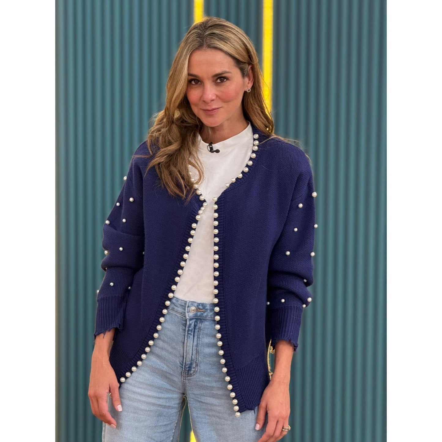 Cardigan con Apliques en Perlas