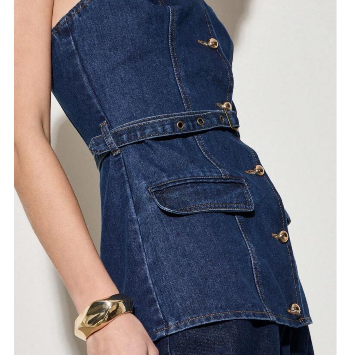 Top Strapless en Denim con Cinturón