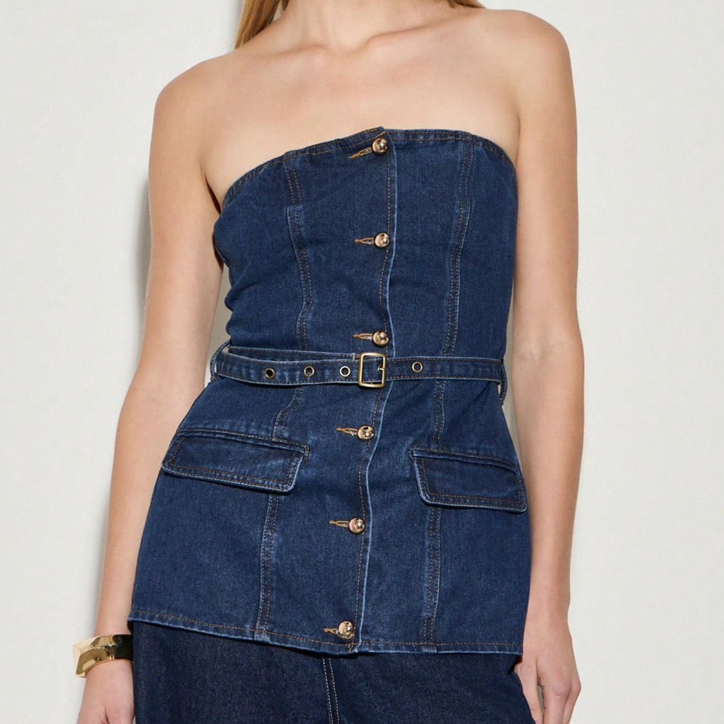 Top Strapless en Denim con Cinturón