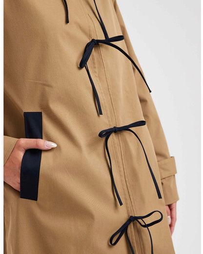 Abrigo Trench con Lazos