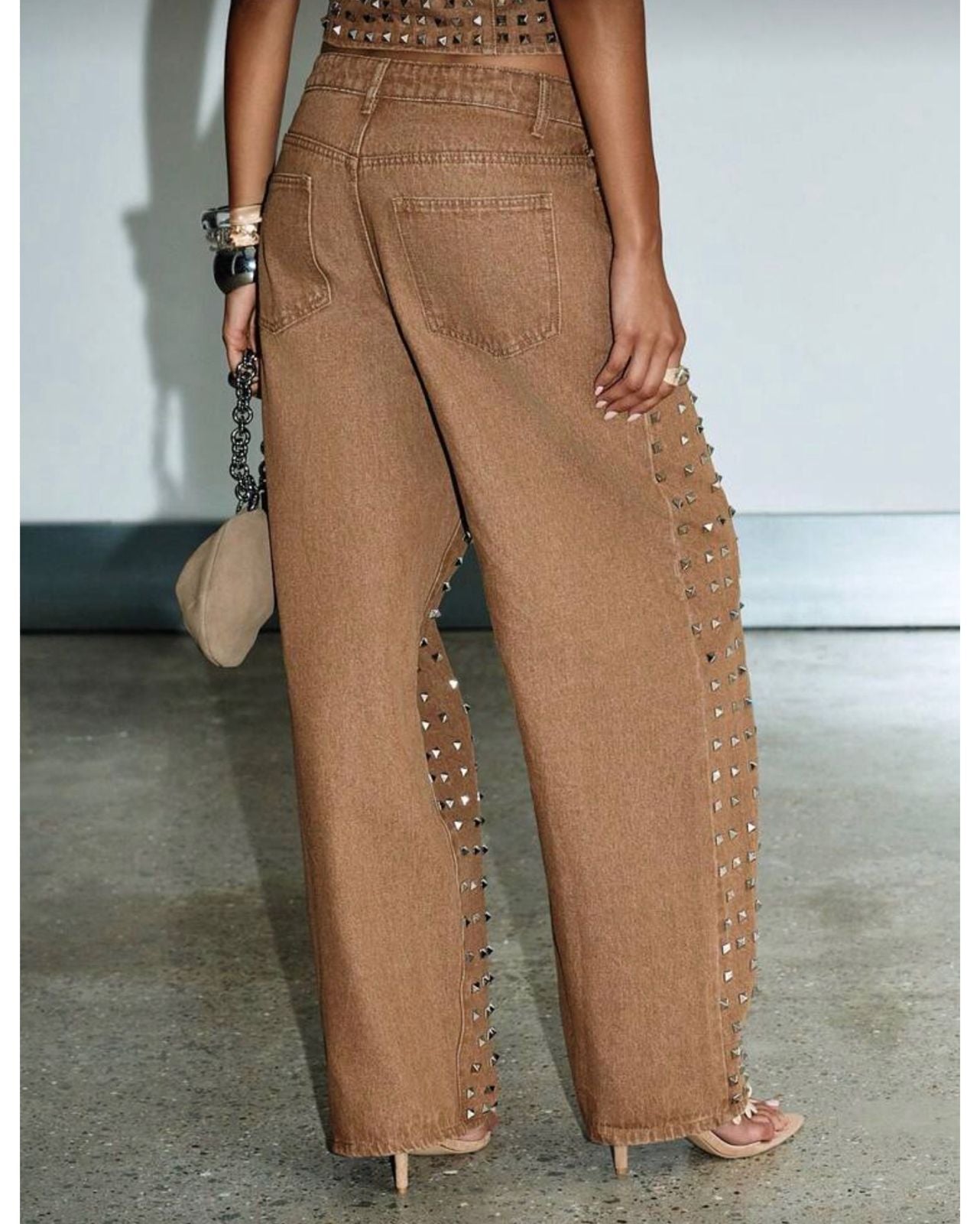 Jean Ancho con taches Metalicos