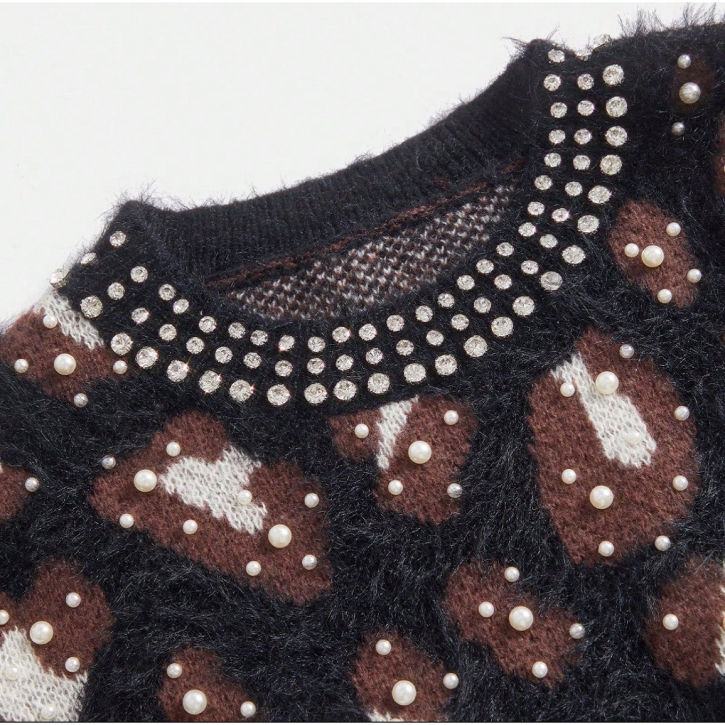Sweater Animal Print con Perlas