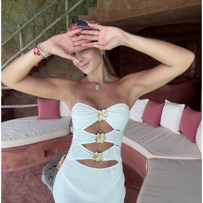 Vestido Strapless con Apliques Dorados en Flores