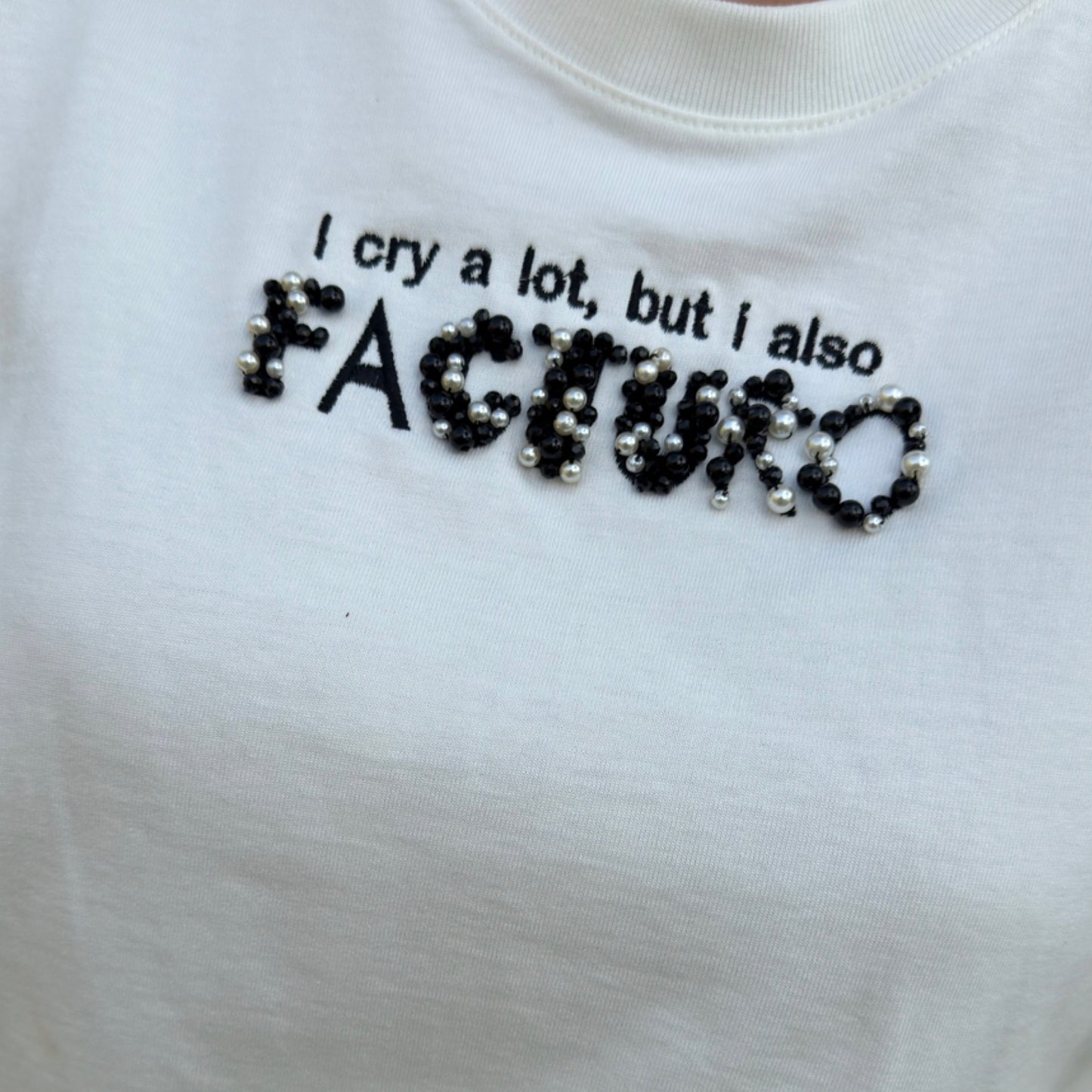 T-Shirt I Cry a Lot, But I Also Facturo. Shakira